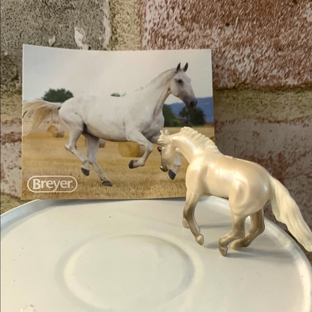 Breyer- 'Blossom' Mini Whinnie Series 5